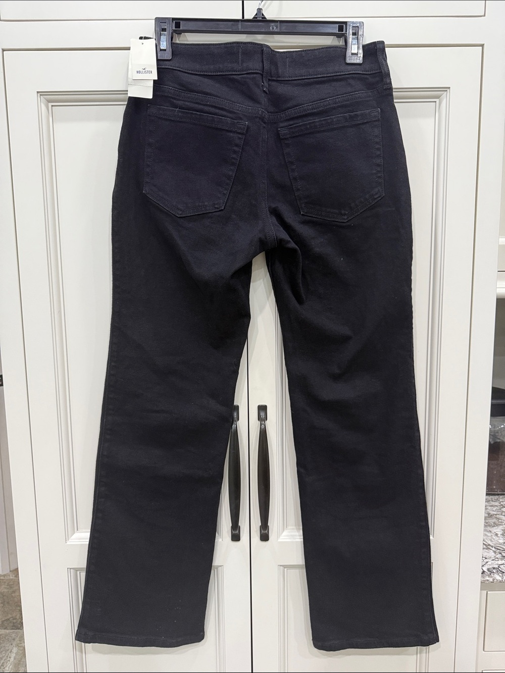 Hollister Low-Rise Relaxed Straight Black Jeans Size 2R 26R Slouchy Straight NWT